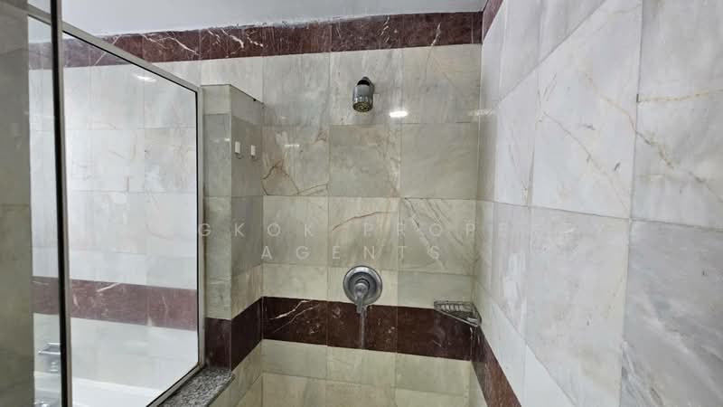 President Park Sukhumvit 24, Bangkok, 99 Sukhumvit 24 Alley, Khlongtoei Nua, Watthana, Bangkok, 3 Bedrooms, 260 sqm, Condo For Rent, by BANGKOK PROPERTY AGENTS, 500220847 - DDproperty.com