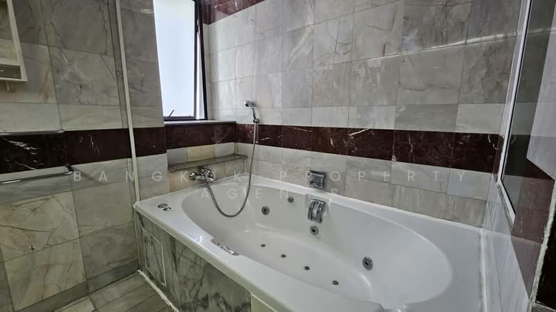 President Park Sukhumvit 24, Bangkok, 99 Sukhumvit 24 Alley, Khlongtoei Nua, Watthana, Bangkok, 3 Bedrooms, 260 sqm, Condo For Rent, by BANGKOK PROPERTY AGENTS, 500220847 - DDproperty.com