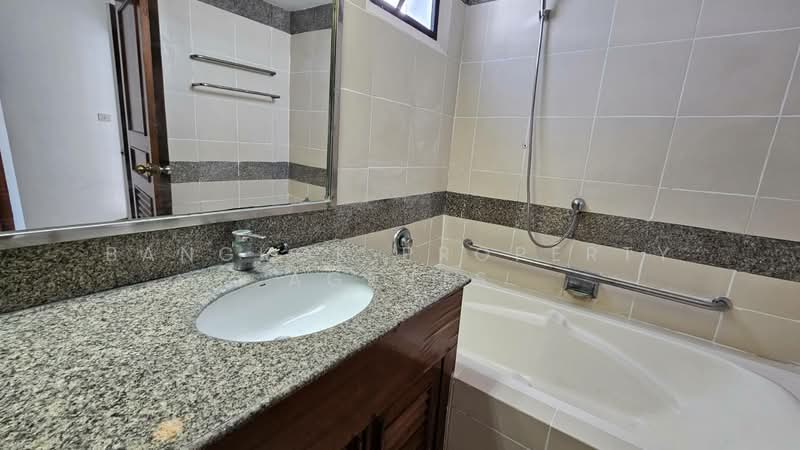 President Park Sukhumvit 24, Bangkok, 99 Sukhumvit 24 Alley, Khlongtoei Nua, Watthana, Bangkok, 3 Bedrooms, 260 sqm, Condo For Rent, by BANGKOK PROPERTY AGENTS, 500220847 - DDproperty.com