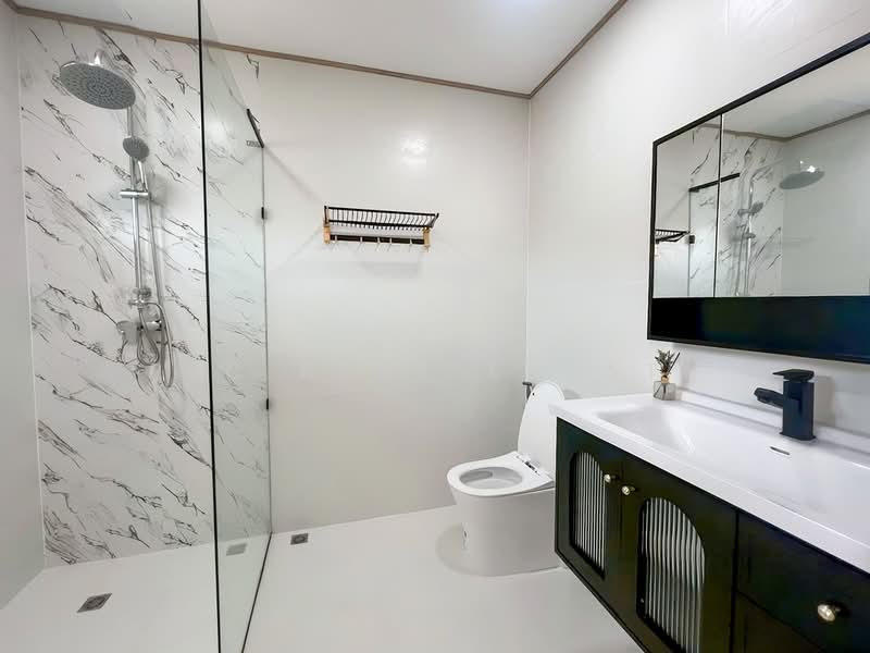 4 Bedroom Pool Villa for Sale in Chaiyapruek Pattaya, Chon Buri (Pattaya), Bang Lamung, Bang Lamung (Pattaya), Chon Buri (Pattaya), 4 Bedrooms, 396 sqm, Villa For Sale, by PLC Real Estate, 500220910 - DDproperty.com