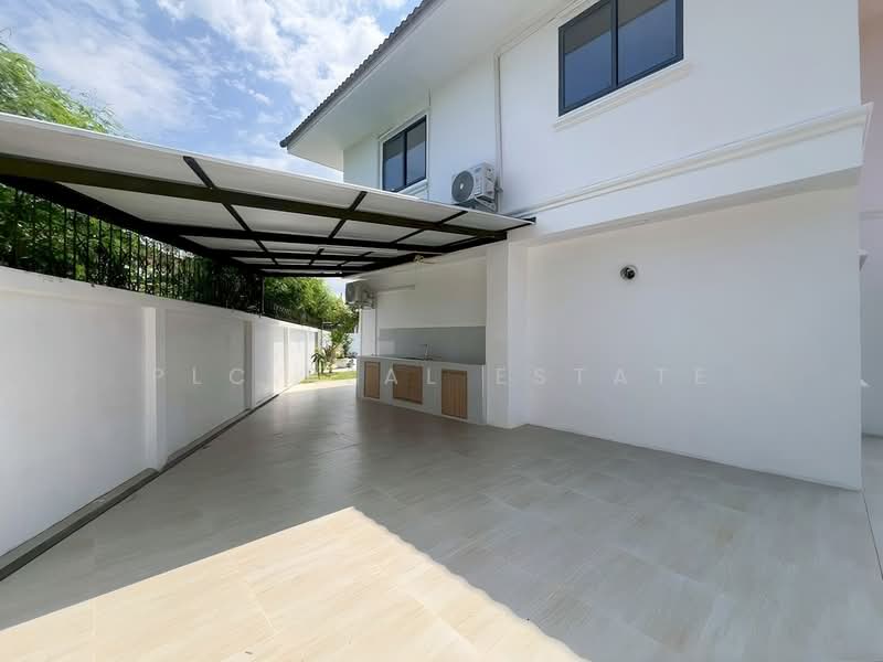 4 Bedroom Pool Villa for Sale in Chaiyapruek Pattaya, Chon Buri (Pattaya), Bang Lamung, Bang Lamung (Pattaya), Chon Buri (Pattaya), 4 Bedrooms, 396 sqm, Villa For Sale, by PLC Real Estate, 500220910 - DDproperty.com