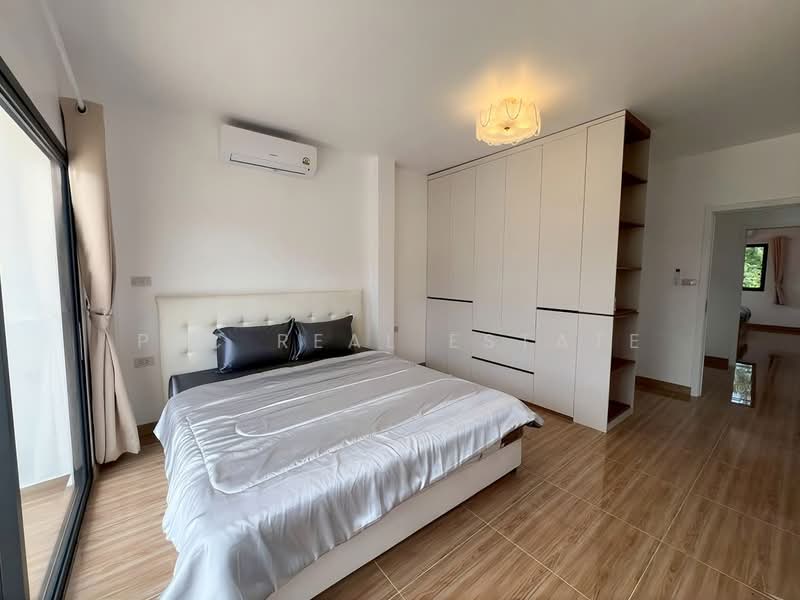 4 Bedroom Pool Villa for Sale in Chaiyapruek Pattaya, Chon Buri (Pattaya), Bang Lamung, Bang Lamung (Pattaya), Chon Buri (Pattaya), 4 Bedrooms, 396 sqm, Villa For Sale, by PLC Real Estate, 500220910 - DDproperty.com