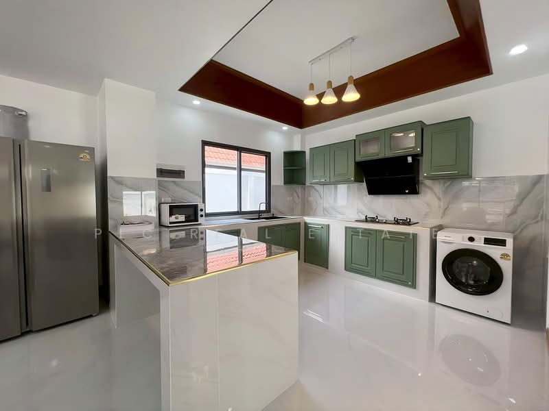 4 Bedroom Pool Villa for Sale in Chaiyapruek Pattaya, Chon Buri (Pattaya), Bang Lamung, Bang Lamung (Pattaya), Chon Buri (Pattaya), 4 Bedrooms, 396 sqm, Villa For Sale, by PLC Real Estate, 500220910 - DDproperty.com