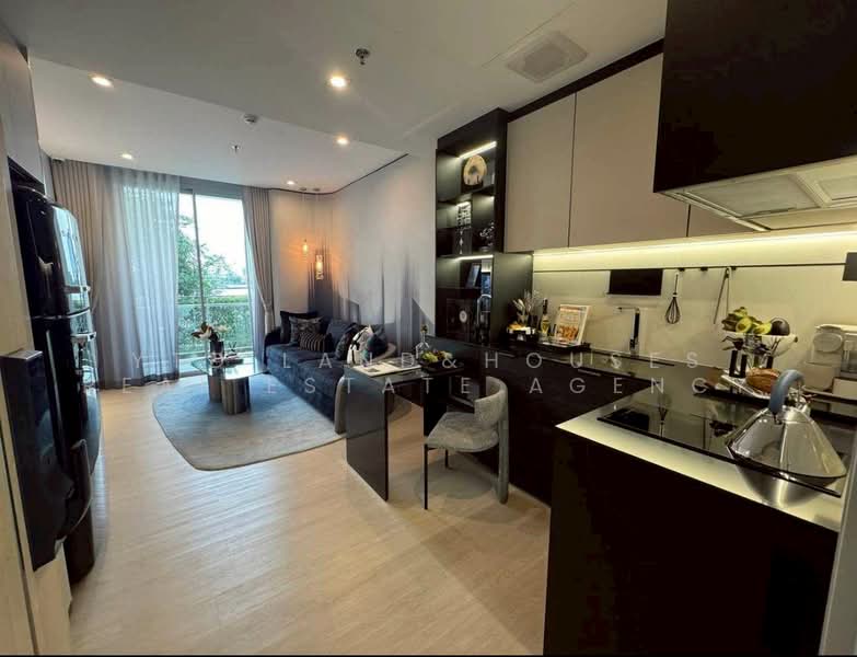 Wanvayla Na Chaophraya, Bangkok, 881 Samsen Rd, Tanon Nakorn Chaisri, Dusit, Bangkok, 1 Bedroom, 50 sqm, Condo For Sale, by YTD Land&houses Real Estate Agency, 500220963 - DDproperty.com