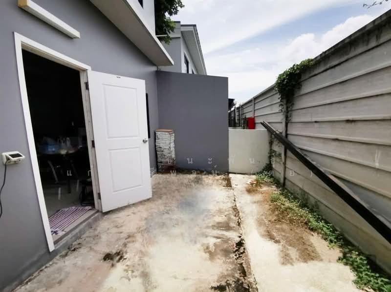 S Gate Chaengwattana-Kanjanapisek, Nonthaburi, Soi Imam Safi'i Road, Lahan, Bang Bua Thong, Nonthaburi, 3 Bedrooms, 100 sqm, Townhouse For Sale, by คุณ ชนะพันธุ์ แก้วศรีพจน์ (ต่อ), 500220984 - DDproperty.com