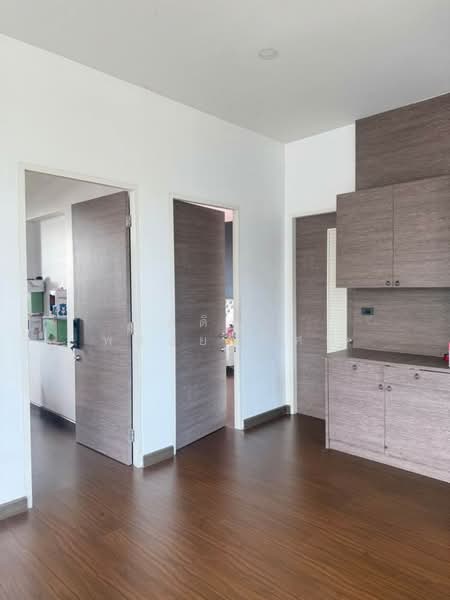 ใครมองหาบ้านหลังใหญ่ ทำโฮมออฟฟิศ / โกดัง / โรงงานขนาดเล็กได้ ทำเลบางบัวทอง–ไทรน้อย พื้นที่เยอะ ฟังก์, Nonthaburi, Bang Bua Thong, Bang Bua Thong, Nonthaburi, 8 Bedrooms, 600 sqm, Single Detached House For Rent, by Adisorn Ploymeerassamee, 500221152 - DDproperty.com