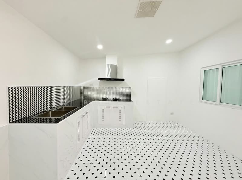 2 Bedroom Townhouse for Sale East Pattaya, Chon Buri (Pattaya), Bang Lamung, Bang Lamung (Pattaya), Chon Buri (Pattaya), 2 Bedrooms, 96 sqm, Townhouse For Sale, by PLC Real Estate, 500221163 - DDproperty.com