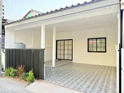 ขาย - ทาวน์เฮาส์ เนินพลับหวาน พัทยาตะวันออก ขาย 2 ห้องนอน ใกล้โรงเรียนสว่างบริบูรณ์, ชลบุรี