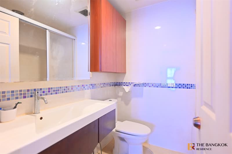 Life @ Ratchada-Suthisan, Bangkok, Ratchadapisek Road, Samsen Nok, Huai Khwang, Bangkok, 2 Bedrooms, 60 sqm, Condo For Sale, by Sirirut Havee Akehurst, 500221204 - DDproperty.com