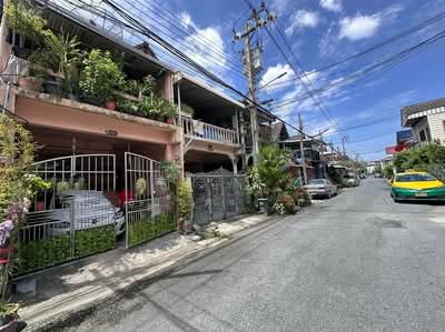 ขาย - ทาวน์เฮ้าส์ 2 ชั้น 17 ตร.ว. ทาวน์เฮ้าส์ ซอยลาดพร้าววังหิน20 ถนนลาดพร้าว, กรุงเทพ