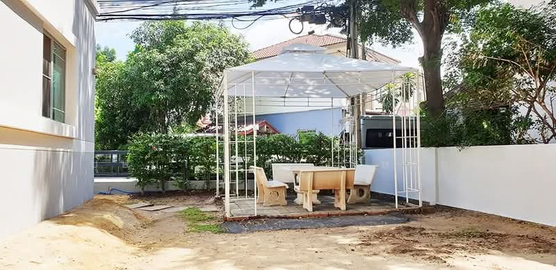 ทำเลซ.หทัยราษฎร์ 39 ม.พร้อมพัฒน์ 2 ให้เช่าบ้านแฝด 2 ชั้น บ้านสวย สะอาด น่าอยู่มาก, Bangkok, หทัยราษฎร์, Sam Wa Tawan Tok, Khlong Sam Wa, Bangkok, 3 Bedrooms, 150 sqm, Semi-Detached House (Twin House) For Rent, by บุษบา รัตนวงษ์ชัย, 500221252 - DDproperty.com