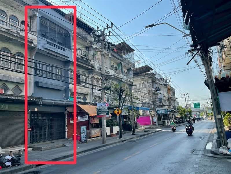 ขาย - อาคารพาณิชย์ 3.5 ชั้น 17 ตร.ว. อาคารพาณิชย์ ใกล้หมู่บ้านแม้นทองนิเวศน์3 ซอยกำนันแม้น15 ถนนเอกชัย, กรุงเทพ