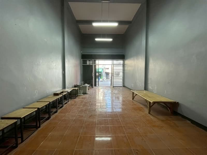 ขาย - อาคารพาณิชย์ 3.5 ชั้น 17 ตร.ว. อาคารพาณิชย์ ใกล้หมู่บ้านแม้นทองนิเวศน์3 ซอยกำนันแม้น15 ถนนเอกชัย, กรุงเทพ