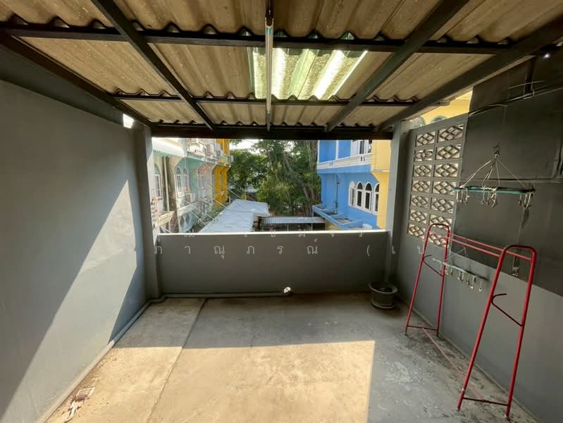 ขาย - อาคารพาณิชย์ 3.5 ชั้น 17 ตร.ว. อาคารพาณิชย์ ใกล้หมู่บ้านแม้นทองนิเวศน์3 ซอยกำนันแม้น15 ถนนเอกชัย, กรุงเทพ