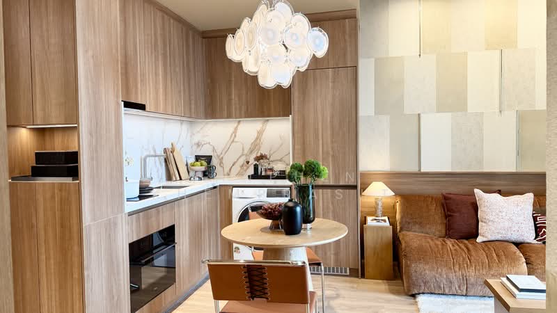 Noble Emmerse Phrom Phong, Bangkok, 643 Sukhumvit Road, Khong Tan, Khlong Toei, Bangkok, 1 Bedroom, 31 sqm, Condo For Sale, by Wanphen Khemprasit, 500221278 - DDproperty.com