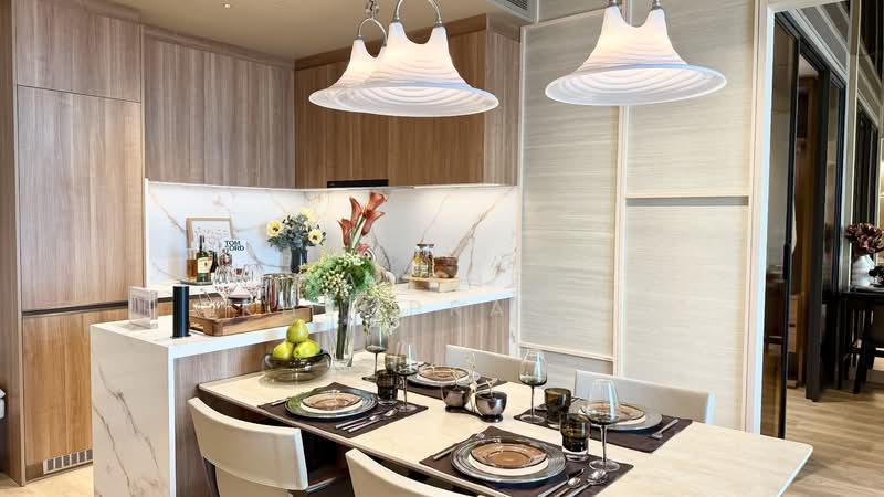 Noble Emmerse Phrom Phong, Bangkok, 643 Sukhumvit Road, Khong Tan, Khlong Toei, Bangkok, 2 Bedrooms, 71 sqm, Condo For Sale, by Wanphen Khemprasit, 500221292 - DDproperty.com