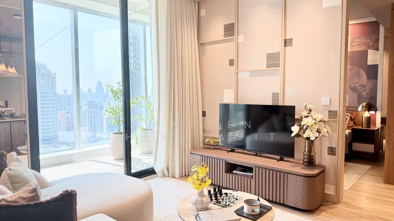 Noble Emmerse Phrom Phong, Bangkok, 643 Sukhumvit Road, Khong Tan, Khlong Toei, Bangkok, 2 Bedrooms, 71 sqm, Condo For Sale, by Wanphen Khemprasit, 500221292 - DDproperty.com