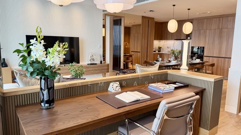 Noble Emmerse Phrom Phong, Bangkok, 643 Sukhumvit Road, Khong Tan, Khlong Toei, Bangkok, 3 Bedrooms, 99 sqm, Condo For Sale, by Wanphen Khemprasit, 500221298 - DDproperty.com