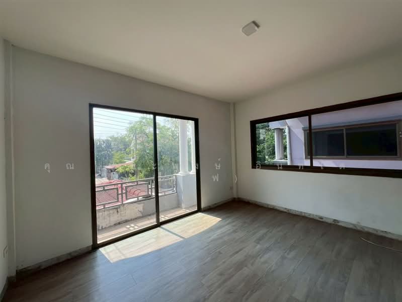 หมู่บ้านอาสาเฮ้าส์ ( Baan Asa House ), Pathum Thani, ถนนหมายเลข345, Bang Khu Wat, Muang Pathum Thani, Pathum Thani, 3 Bedrooms, 120 sqm, Townhouse For Sale, by คุณ ปิยะพงษ์ อินทโต (ต๊าฟ), 500221424 - DDproperty.com