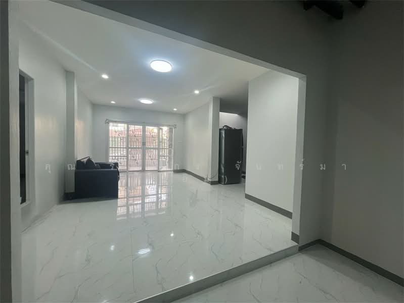 Pensiri Suwinthawong 25, Bangkok, Suwinthawong Road, Lam Phak Chi, Nong Chok, Bangkok, 3 Bedrooms, 180 sqm, Single Detached House For Sale, by คุณ รัชนีกร จันทร์มา (อิม), 500221457 - DDproperty.com