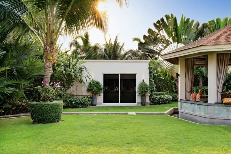 For Sale - Modern luxury pool villa near Mapbrachan lake, Chon Buri (Pattaya)