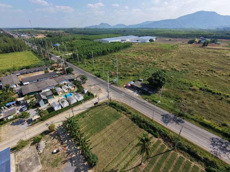 ที่ดินแปลงมุม ติดถนน3340 วิวภูเขา บ่อทอง ชลบุรี, Chon Buri (Pattaya), 3340, That Thong, Bo Thong, Chon Buri (Pattaya), , 44,148 sqm, Land For Sale, by จิรกิตติ์ (คิม)เจริญบัณฑิตสกุล, 500221606 - DDproperty.com