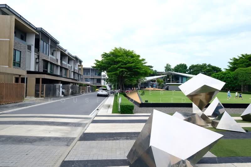 Landmark Ekamai-Ramindra, Bangkok, Sukhonthasawat Road, Lat Phrao, Lat Phrao, Bangkok, 3 Bedrooms, 168 sqm, Townhouse For Rent, by NTG Property House Co.,Ltd., 500221734 - DDproperty.com