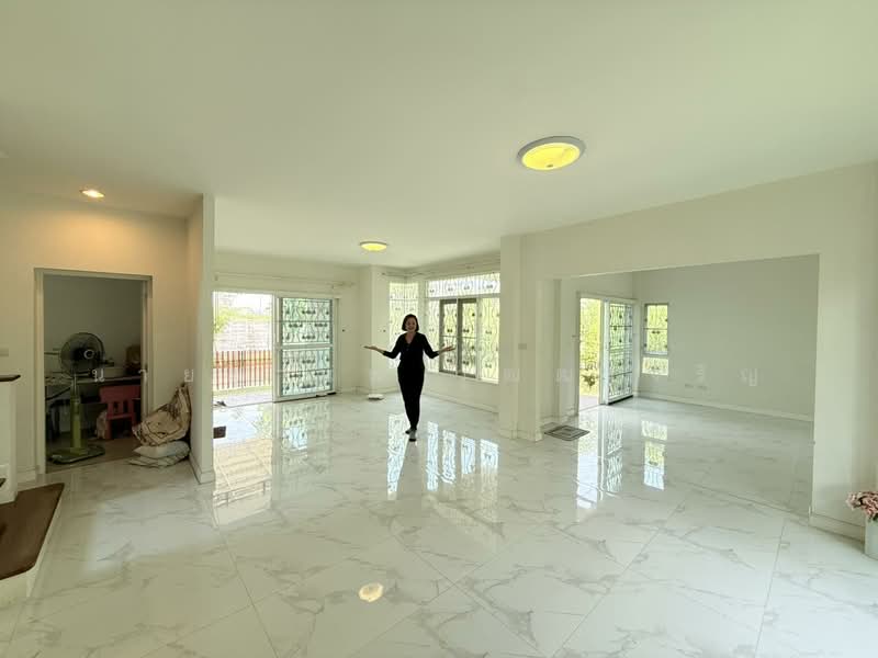 Saransiri Prachauthit-Suksawat, Bangkok, 553 331 Soi Mu Ban Saran Siri Pracha Uthit-suk Sawat, Thung Khru, Thung Khru, Bangkok, 4 Bedrooms, 332 sqm, Single Detached House For Sale, by นายมานพ วุฒฒเจริญ, 500221744 - DDproperty.com