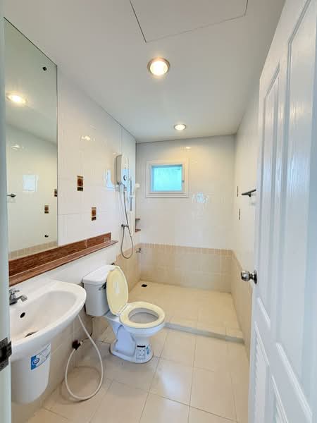 Saransiri Prachauthit-Suksawat : สราญสิริ ประชาอุทิศ-สุขสวัสดิ์, กรุงเทพ, 553 331 Soi Mu Ban Saran Siri Pracha Uthit-suk Sawat, ทุ่งครุ, ทุ่งครุ, กรุงเทพ, 332 ตร.ม., บ้านเดี่ยว ขาย, โดย นายมานพ วุฒฒเจริญ, 500221744 - DDproperty.com