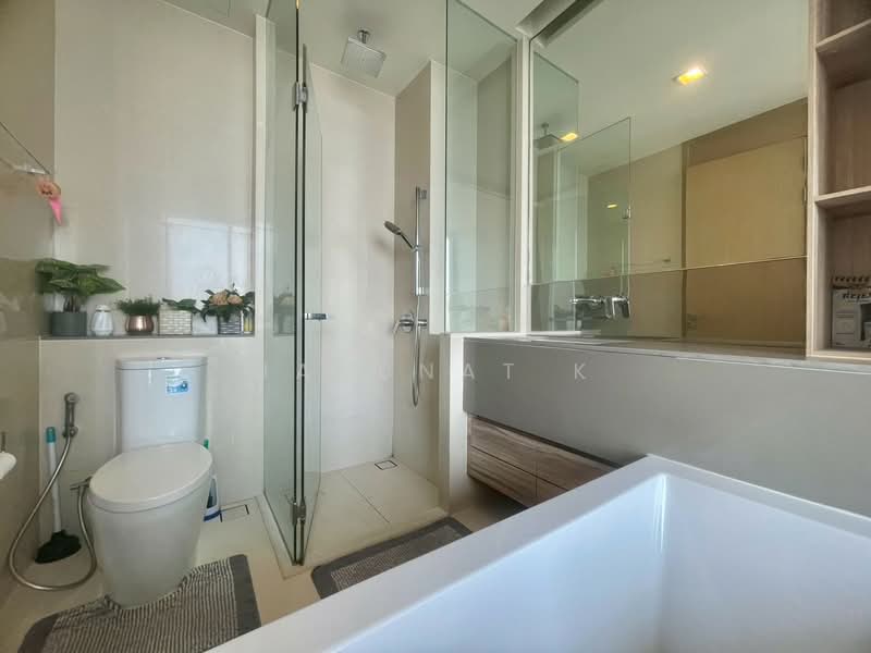 The Esse Asoke, Bangkok, 333 Soi Sukhumvit 21, Sukhumvit Road, Khlongtoei Nua, Watthana, Bangkok, 1 Bedroom, 45 sqm, Condo For Rent, by Jarunat K, 500221766 - DDproperty.com