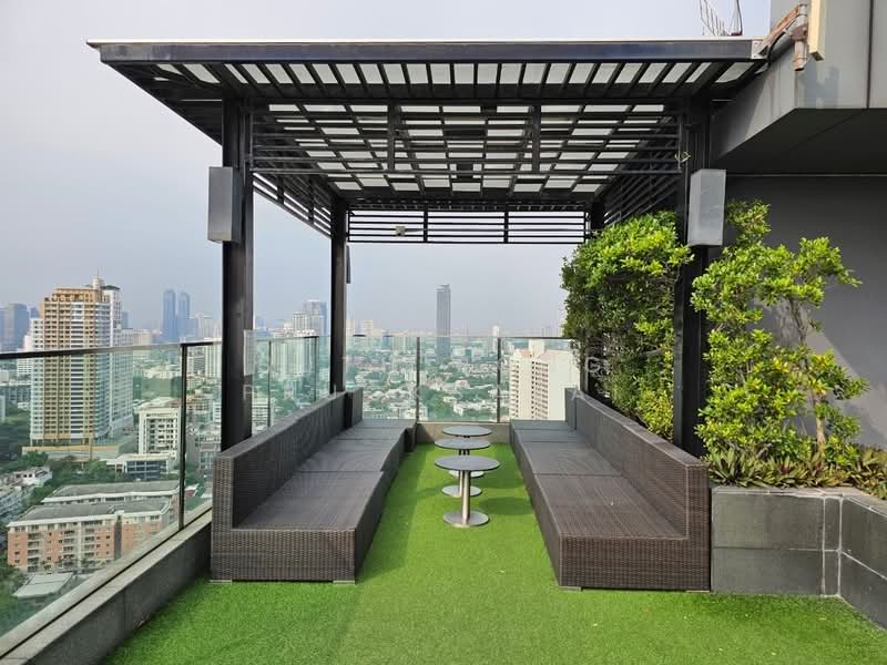 H Sukhumvit 43, Bangkok, 28 Sukhumvit 34 Road, Khlong Tan Nua, Watthana, Bangkok, 1 Bedroom, 44 sqm, Condo For Rent, by Suthipong Prucksalai, 500221770 - DDproperty.com