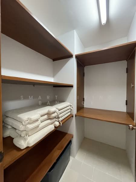 klongtan Condominium, Bangkok, Khong Tan, Khlong Toei, Bangkok, 3 Bedrooms, 316 sqm, Villa For Rent, by Smart Living Bangkok, 500221778 - DDproperty.com