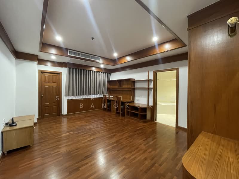 klongtan Condominium, Bangkok, Khong Tan, Khlong Toei, Bangkok, 3 Bedrooms, 316 sqm, Villa For Rent, by Smart Living Bangkok, 500221778 - DDproperty.com