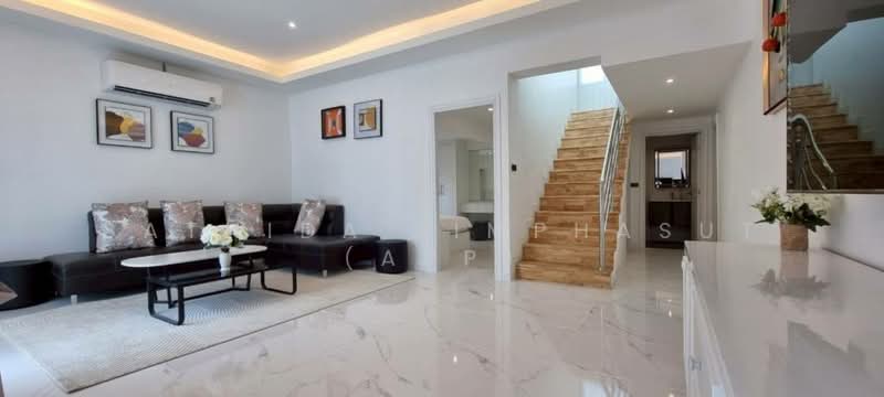 Suksabai Villa : สุขสบาย วิลล่า, ชลบุรี, ซอย สุขสบายวิลล่า, บางละมุง, บางละมุง, ชลบุรี, 245 ตร.ม., วิลล่า ให้เช่า, โดย Sathida Limphasut (App), 500221829 - DDproperty.com