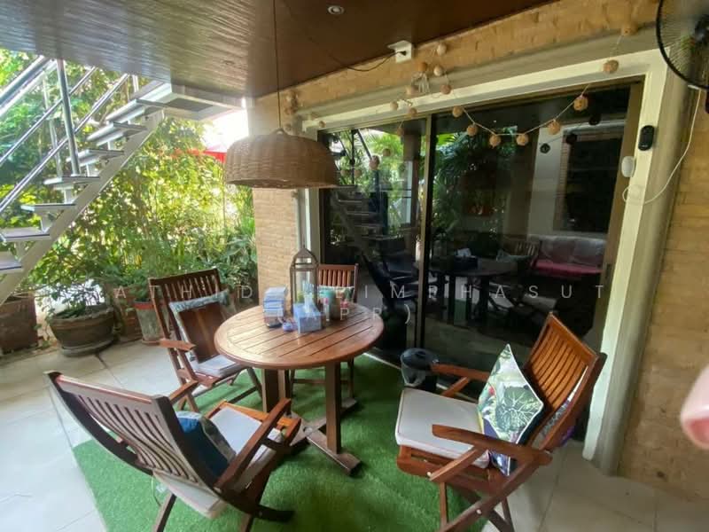 Villa Norway Residence 1 : วิลล่า นอร์เวย์ เรสสิเดนท์ 1, ชลบุรี, 71/14 ถนนห้วยยายมุก, โป่ง, บางละมุง, ชลบุรี, 200 ตร.ม., ทาวน์เฮ้าส์ ขาย, โดย Sathida Limphasut (App), 500221834 - DDproperty.com