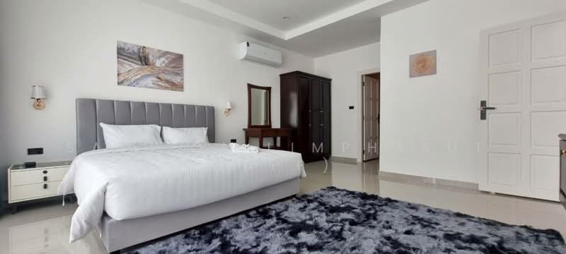 Suksabai Villa, Chon Buri (Pattaya), Soi Suksabai Villa, Bang Lamung, Bang Lamung (Pattaya), Chon Buri (Pattaya), 4 Bedrooms, 250 sqm, Villa For Rent, by Sathida Limphasut (App), 500221835 - DDproperty.com