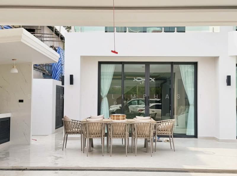 View Point Village, Chon Buri (Pattaya), Pattaya City, Bang Lamung, Bang Lamung (Pattaya), Chon Buri (Pattaya), 4 Bedrooms, 330 sqm, Villa For Sale, by Sathida Limphasut (App), 500221838 - DDproperty.com