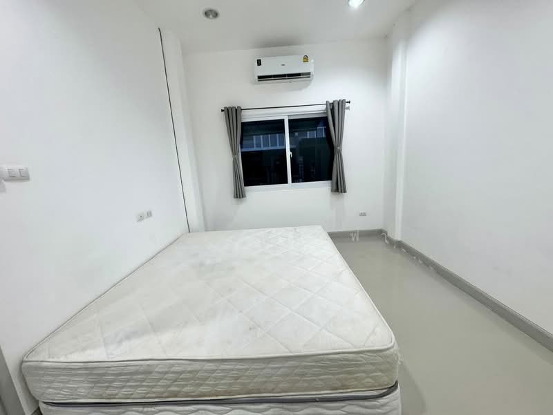 ให้เช่าทาวน์โฮม ม.เซนสิริสปอร์ต อ่าวอุดม แหลมฉบัง ศรีราชา, Chon Buri (Pattaya), Thung Suk La, Si Racha, Chon Buri (Pattaya), 2 Bedrooms, 80 sqm, Townhouse For Rent, by Dusit Saengfa, 500221912 - DDproperty.com