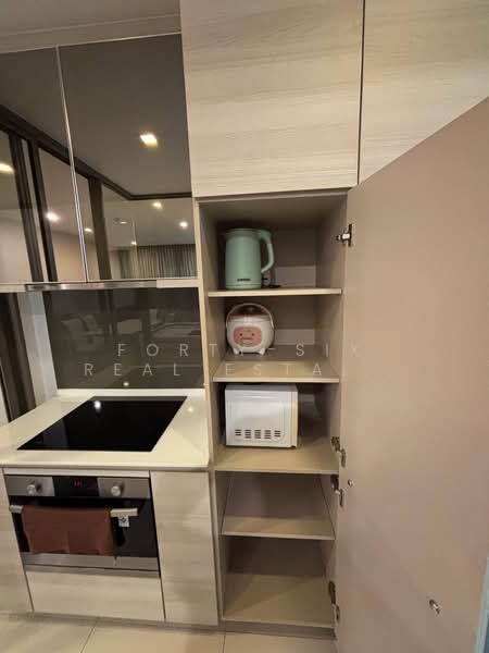 The Room BTS Wongwianyai, Bangkok, 44 KrungThonBuri Road, Khlong Ton Sai, Khlong San, Bangkok, 2 Bedrooms, 92 sqm, Condo For Rent, by Forty-Six Real Estate Group, 500221917 - DDproperty.com