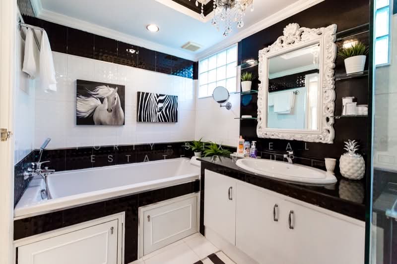 Crystal Ville, Bangkok, Pradit Manutham, Lat Phrao, Lat Phrao, Bangkok, 4 Bedrooms, 230 sqm, Semi-Detached House (Twin House) For Rent, by Forty-Six Real Estate Group, 500221918 - DDproperty.com