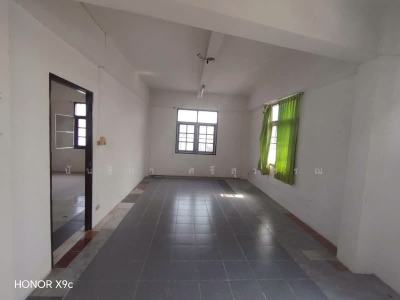 อาคารพาณิชย์ 4 ชั้น 2 คูหา พร้อมอาคารจอดรถ ซอยเลี่ยงเมืองนนทบุรี 13, Nonthaburi, Talat Kwan, Muang Nonthaburi, Nonthaburi, , 400 sqm, Shophouse For Sale, by นันธิกา ศรีสุวรรณ, 500221953 - DDproperty.com