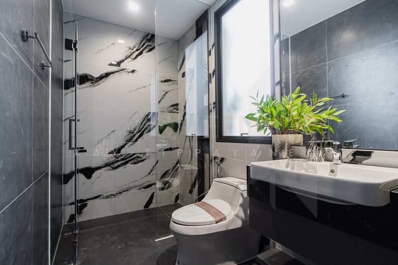 Grand Bangkok Boulevard Pinklao-Borom, Bangkok, Sala Thammasop, Thawi Watthana, Bangkok, 5 Bedrooms, 571 sqm, Single Detached House For Sale, by Kay Tippayanet, 500221973 - DDproperty.com