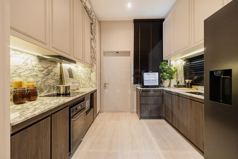 Grand Bangkok Boulevard Pinklao-Borom, Bangkok, Sala Thammasop, Thawi Watthana, Bangkok, 5 Bedrooms, 571 sqm, Single Detached House For Sale, by Kay Tippayanet, 500221973 - DDproperty.com