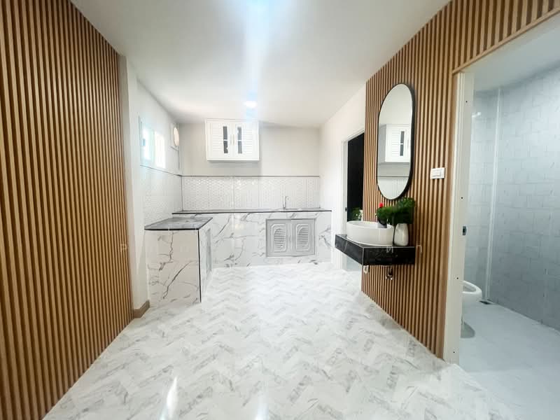 บูรพาซิตี้ บางวัว, Chachoengsao, Bang Wua, Bang Pakong, Chachoengsao, 2 Bedrooms, 100 sqm, Townhouse For Sale, by The Best Property ตา, 500221977 - DDproperty.com