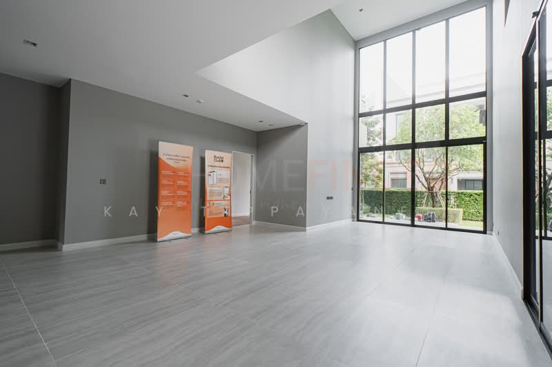 Grand Bangkok Boulevard Pinklao-Borom : แกรนด์ บางกอก บูเลอวาร์ด ปิ่นเกล้า-บรมฯ, กรุงเทพ, ศาลาธรรมสพน์, ทวีวัฒนา, กรุงเทพ, 571 ตร.ม., บ้านเดี่ยว ขาย, โดย Kay Tippayanet, 500221986 - DDproperty.com