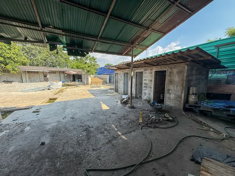 Warehouse in a prime location in Sriracha, Chak Kho, Nong Kham, near the industrial estate., Chon Buri (Pattaya), Nong - Kham, Si Racha, Chon Buri (Pattaya), , 1,000 sqm, Warehouse/Factory For Sale, by A House Property Co.,Ltd., 500221990 - DDproperty.com