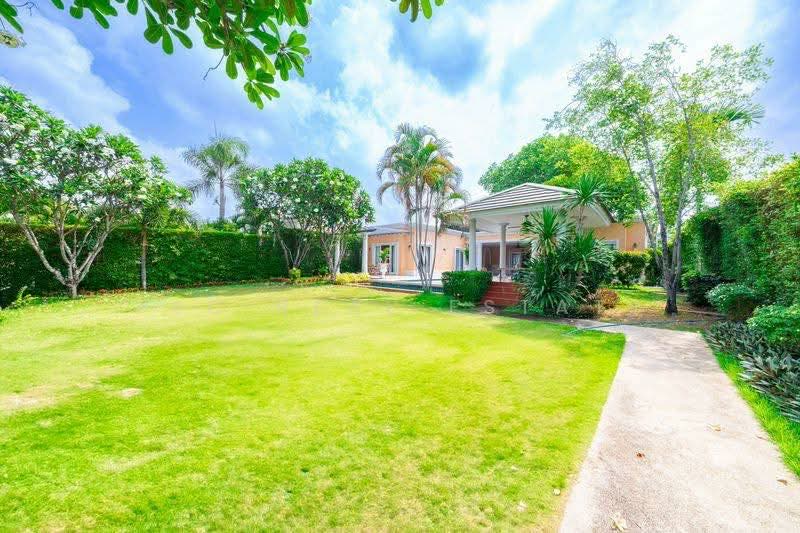 Pool Villa for Sale East Pattaya Khao Talo Luxury Large Land, Chon Buri (Pattaya), Bang Lamung, Bang Lamung (Pattaya), Chon Buri (Pattaya), 4 Bedrooms, 450 sqm, Villa For Sale, by PLC Real Estate, 500221992 - DDproperty.com