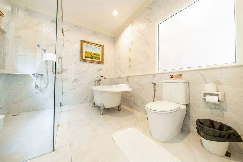 Pool Villa for Sale East Pattaya Khao Talo Luxury Large Land, Chon Buri (Pattaya), Bang Lamung, Bang Lamung (Pattaya), Chon Buri (Pattaya), 4 Bedrooms, 450 sqm, Villa For Sale, by PLC Real Estate, 500221992 - DDproperty.com