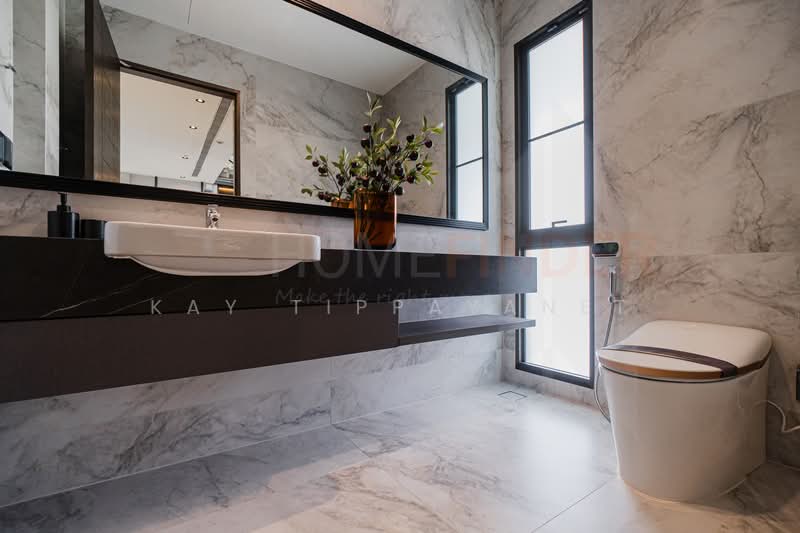 Grand Bangkok Boulevard Na Uthayan, Bangkok, Uthayan Road, Sala Thammasop, Thawi Watthana, Bangkok, 4 Bedrooms, 440 sqm, Single Detached House For Sale, by Kay Tippayanet, 500221997 - DDproperty.com