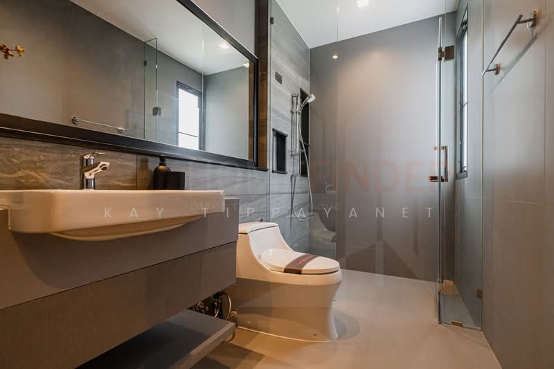 Grand Bangkok Boulevard Na Uthayan : แกรนด์ บางกอก บูเลอวาร์ด ณ อุทยาน, กรุงเทพ, ถนนอุทยาน, ศาลาธรรมสพน์, ทวีวัฒนา, กรุงเทพ, 440 ตร.ม., บ้านเดี่ยว ขาย, โดย Kay Tippayanet, 500221997 - DDproperty.com